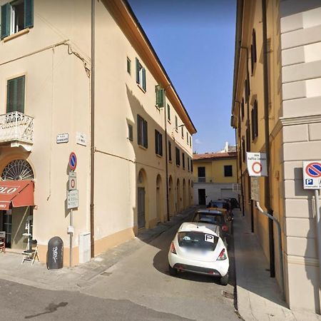 Grande Appartamento In Centro Pontedera Extérieur photo