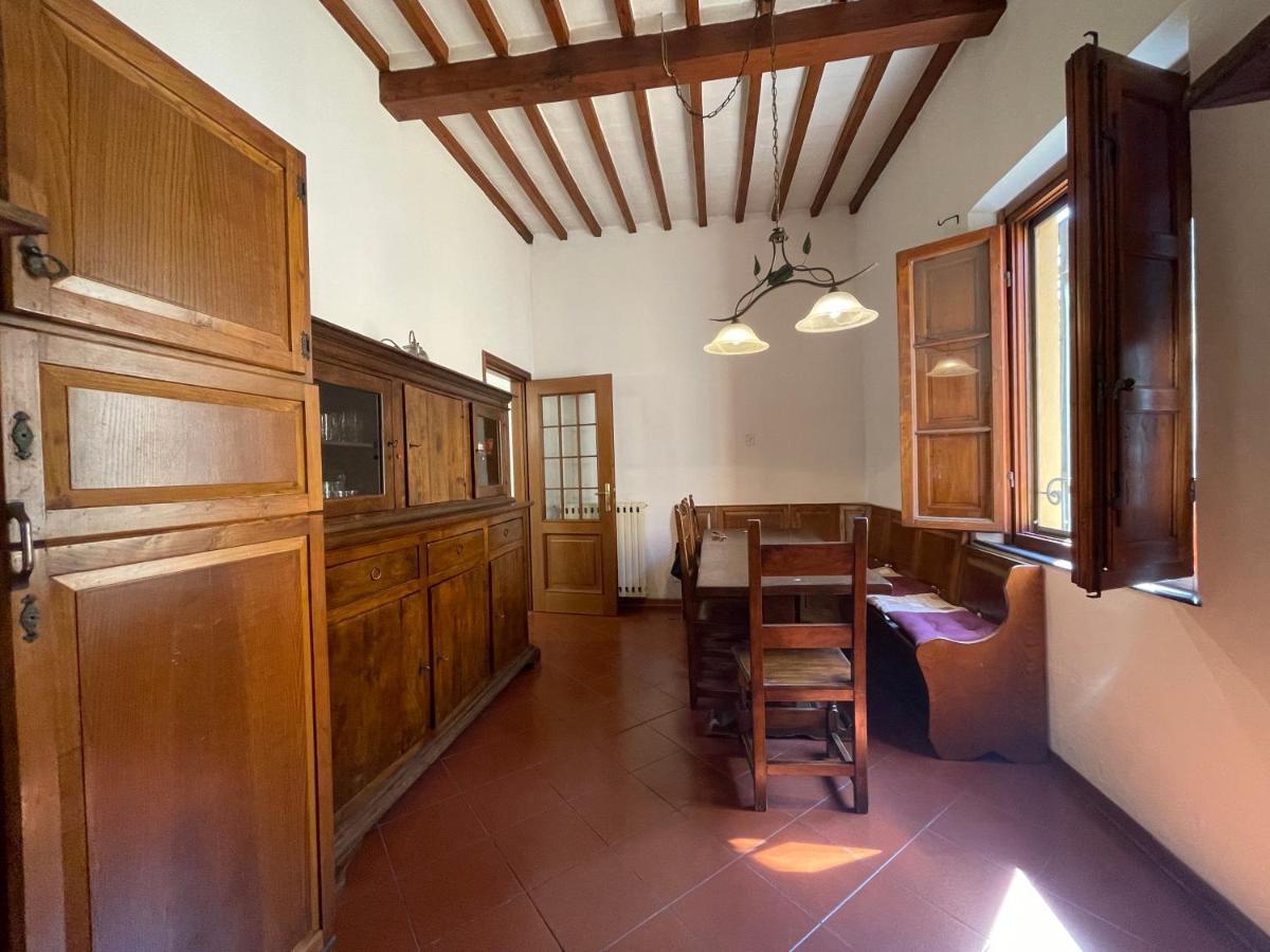 Grande Appartamento In Centro Pontedera Extérieur photo